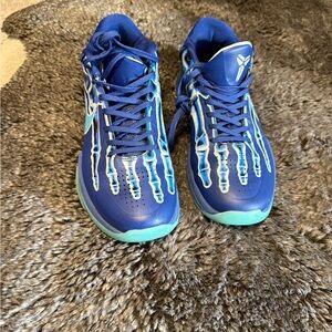 Nike Blue and Teal Athletic Shoes